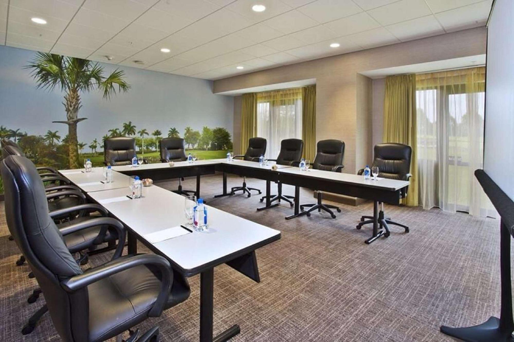 Hilton Chicago Oak Brook Hills Resort & Conference Center Ngoại thất bức ảnh